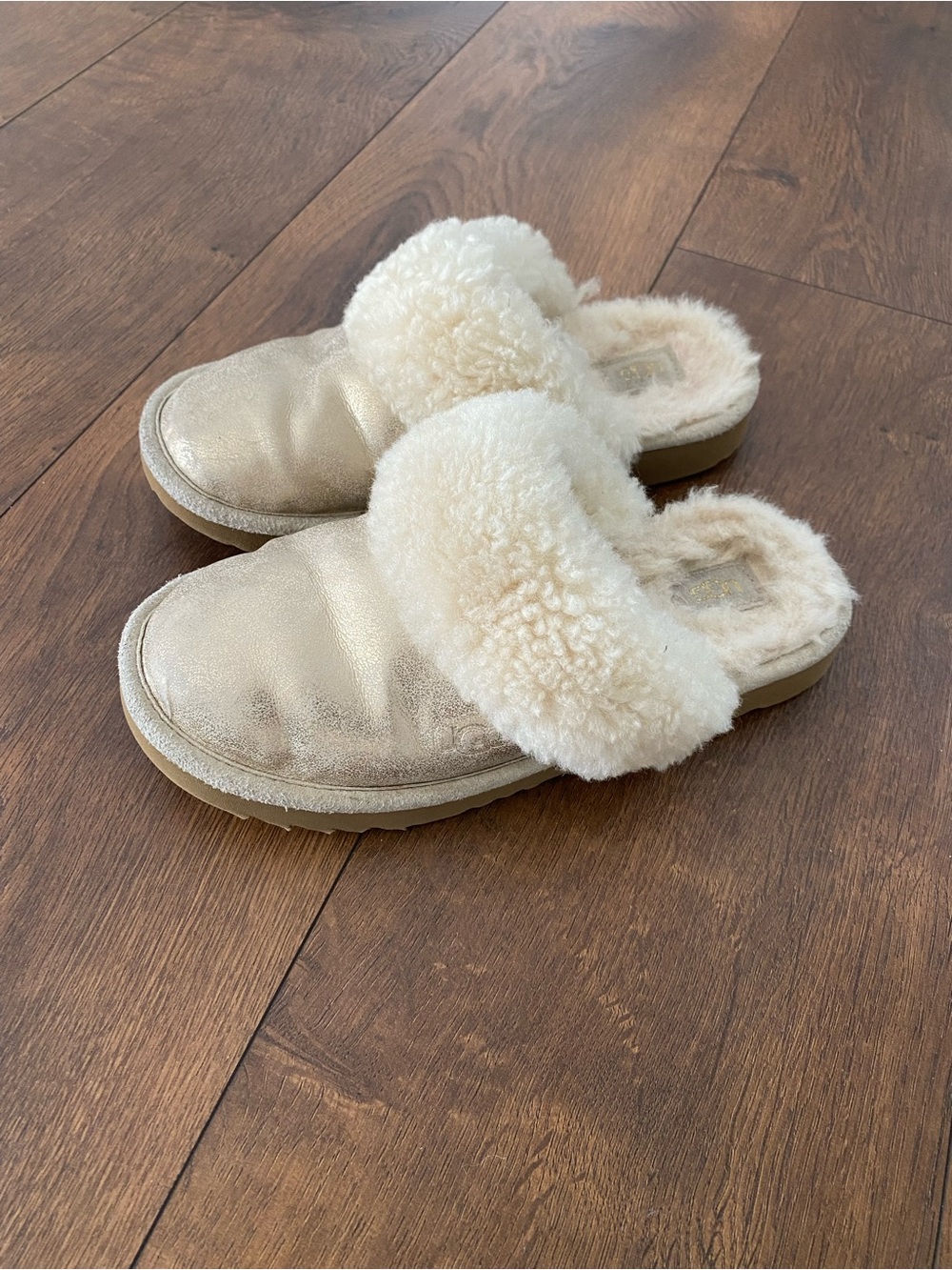 UGG Cozy II Metallic Gold Sheepskin Slippers Kids Size 4